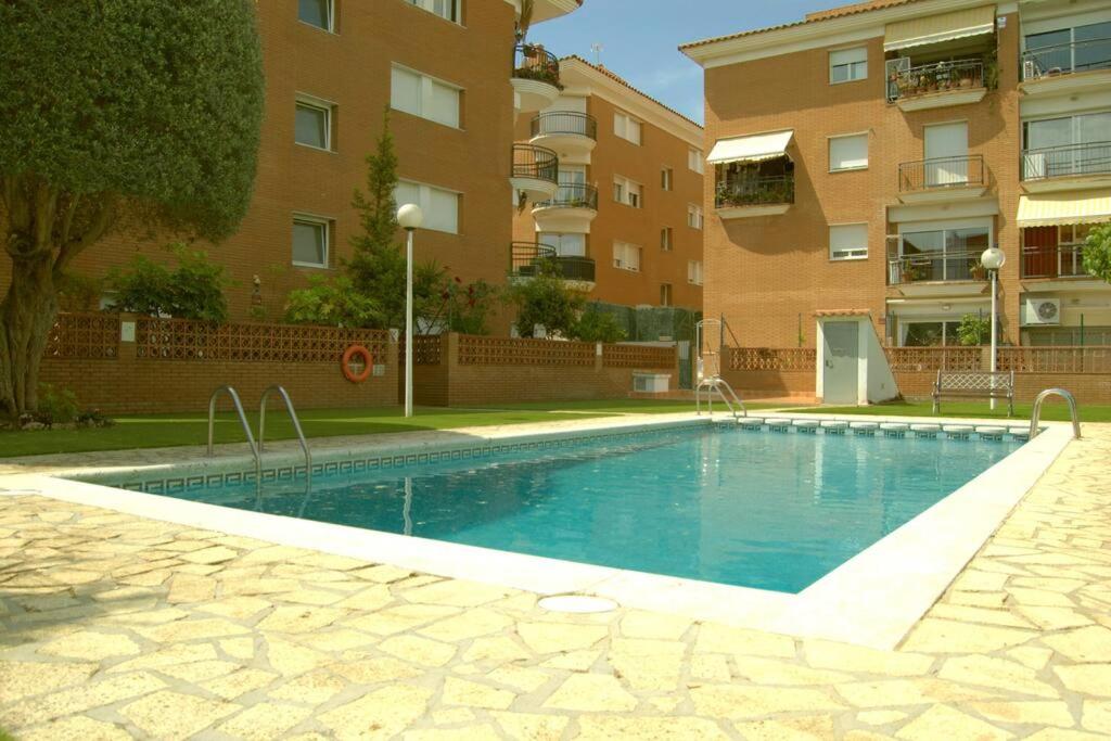 Bazén v ubytovaní Apartamento Costa Brava 22 alebo v jeho blízkosti