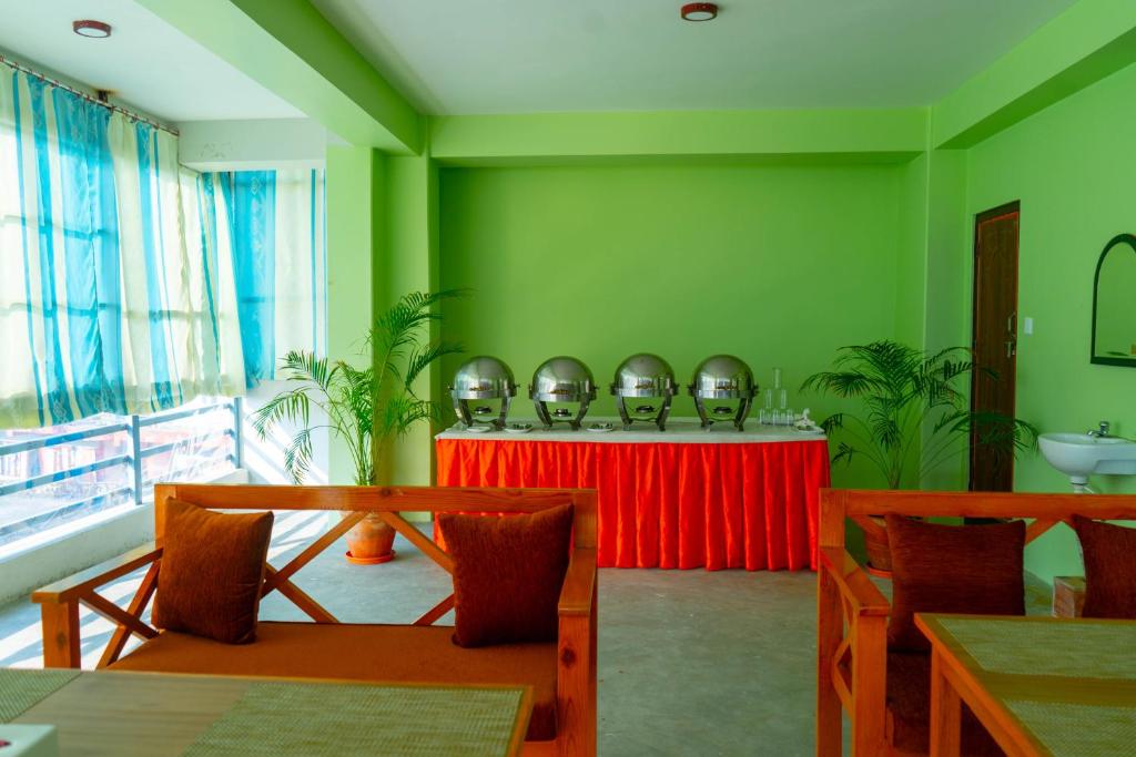 Setusvæði á Hotel Pokhara Suites
