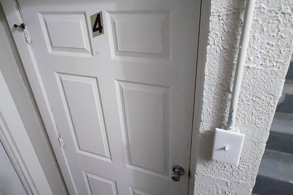 Spacious Suite Close to Downtown Indy/ King Bed photo