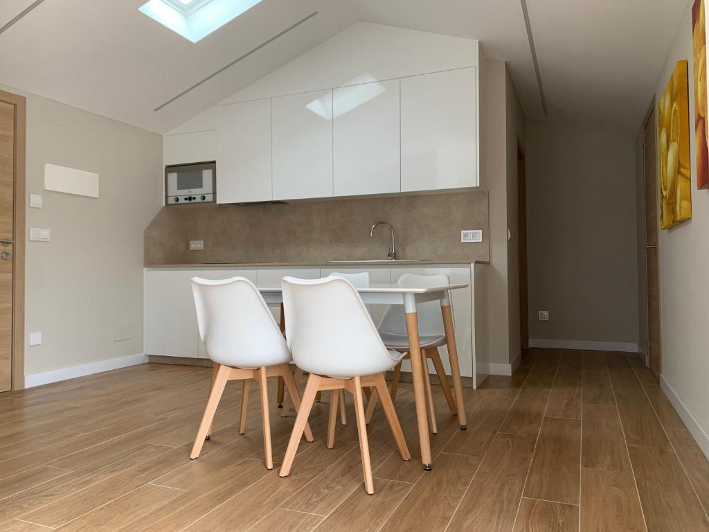 Kuchyňa alebo kuchynka v ubytovaní Apartamento D'As Baladas