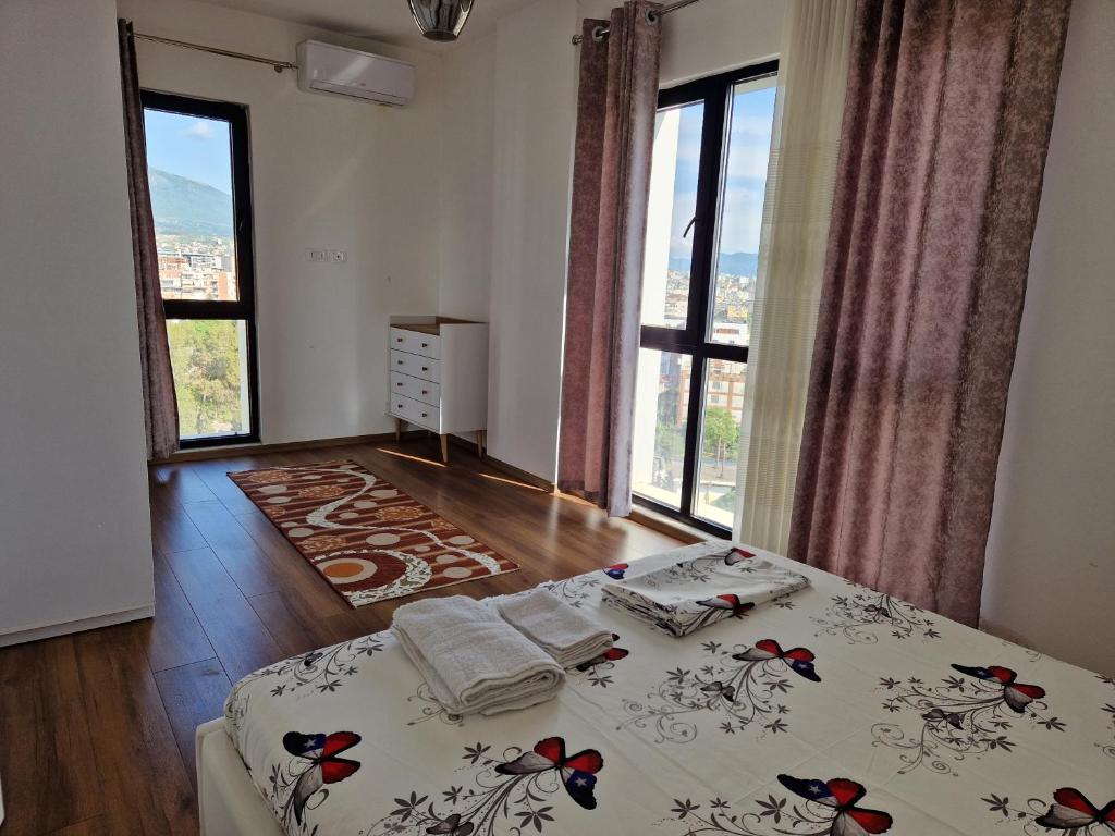 Luxury Apartment 10 - Image 2
