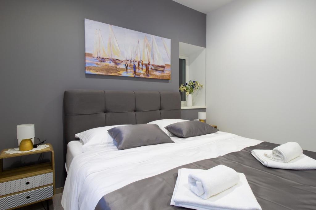 Postel nebo postele na pokoji v ubytování Split Urban Getaway double room