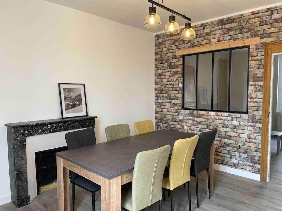 Photo de la galerie de l'établissement Maison de ville avec jardin, quartier Gare Sud - Tramway, au Mans