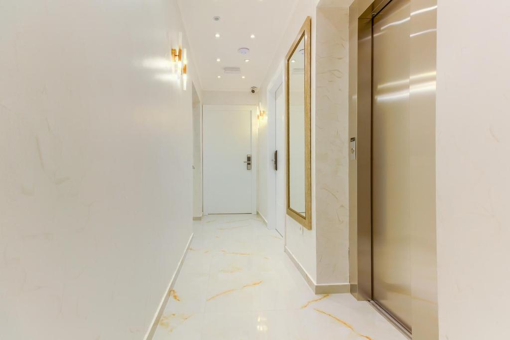 Irini Luxury Rooms - 17