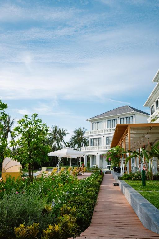 Zahrada ubytování Moodhoian Riverside Resort & Spa