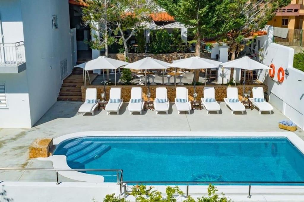 Swimmingpoolen hos eller tæt på Luxury White Castle Ibiza