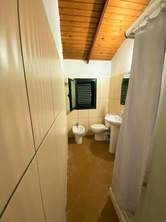 First Room of Panoramic Perch - Hilltop Room with Kitchenette and Patio - Image 3