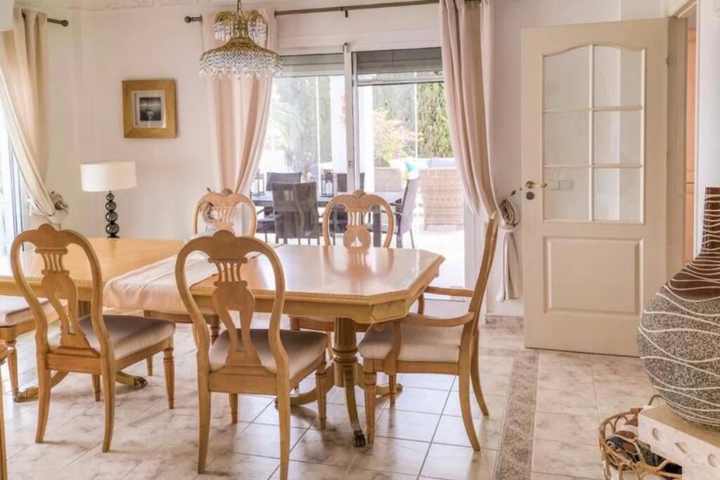Posezení v ubytování Villa Torre Nueva, Mijas Costa
