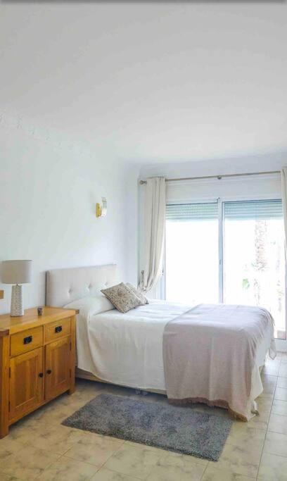 Postel nebo postele na pokoji v ubytování Villa Torre Nueva, Mijas Costa