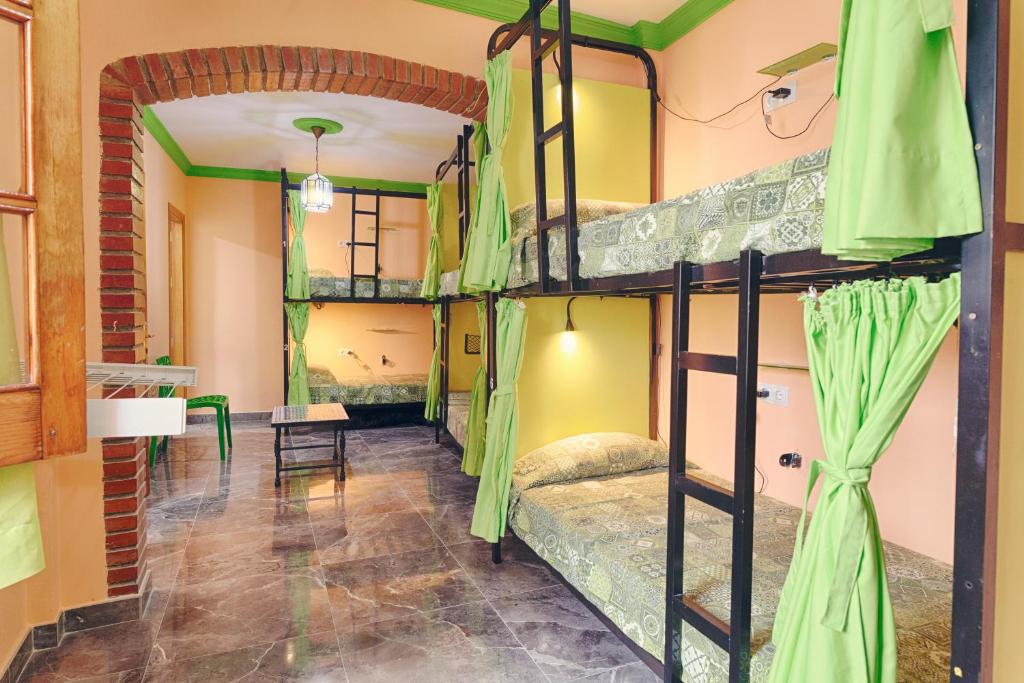 Charming Nerja Hostel - Bed In 6-Bed Mixed Dormitory Room