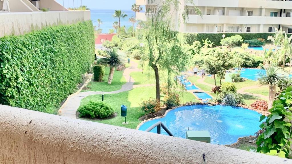 Bazén v ubytovaní BENALBEACH GARDEN alebo v jeho blízkosti
