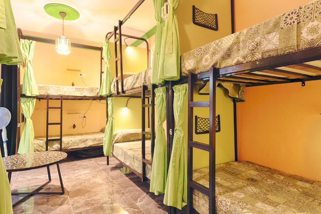 Charming Nerja Hostel - Bed In 10-Bed Mixed Dormitory Room