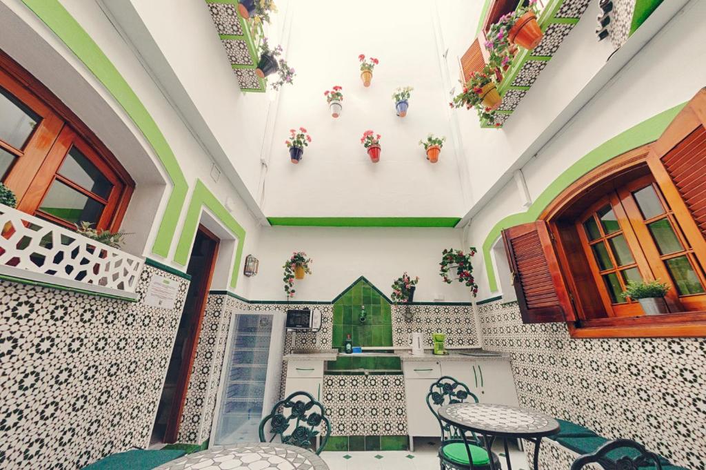 Posezení v ubytování Charming Nerja Hostel