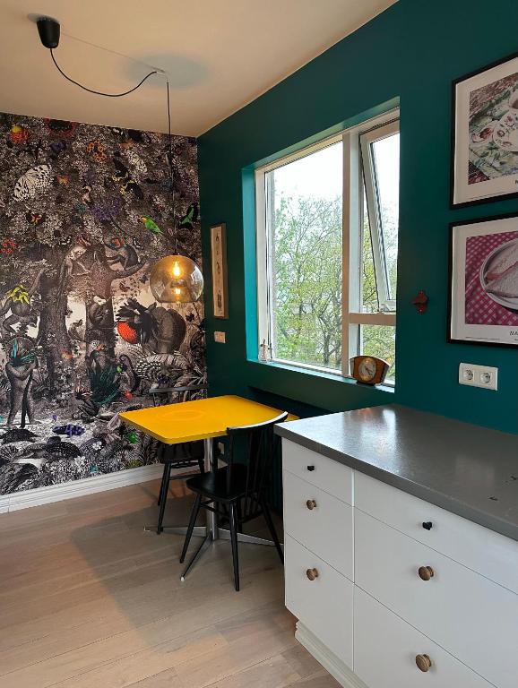 Fotografie z fotogalerie ubytování Bright and Spacious 4 bedroom apartment in Hlíðar, Reykjavik v Reykjavíku