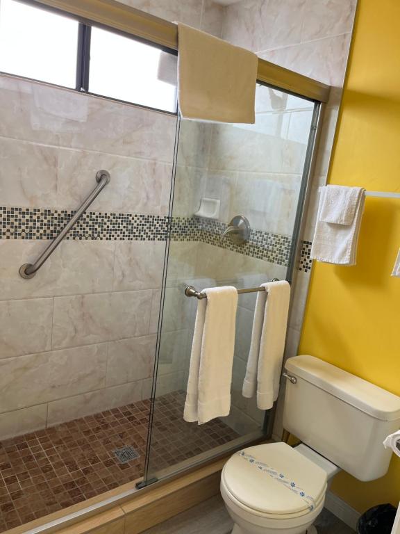 777 Motor Inn - King Room