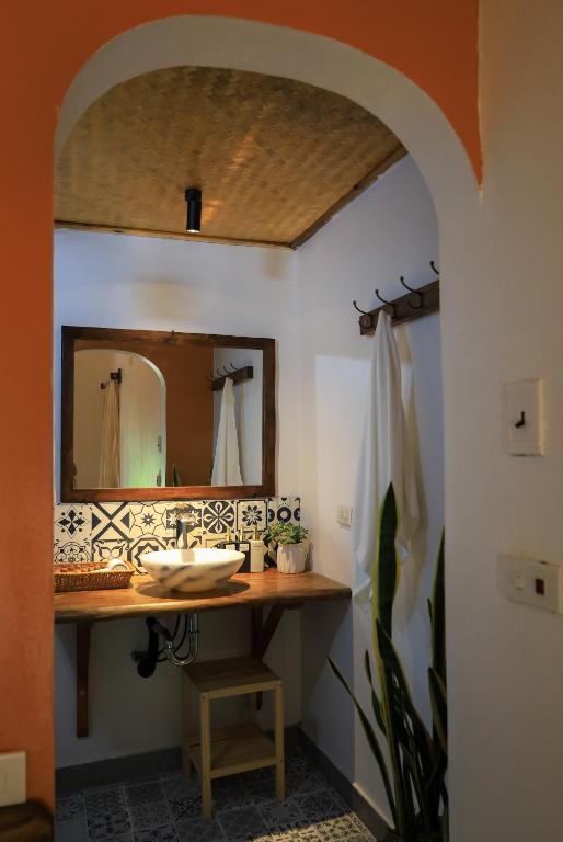 Tam Coc Thoms House - 6