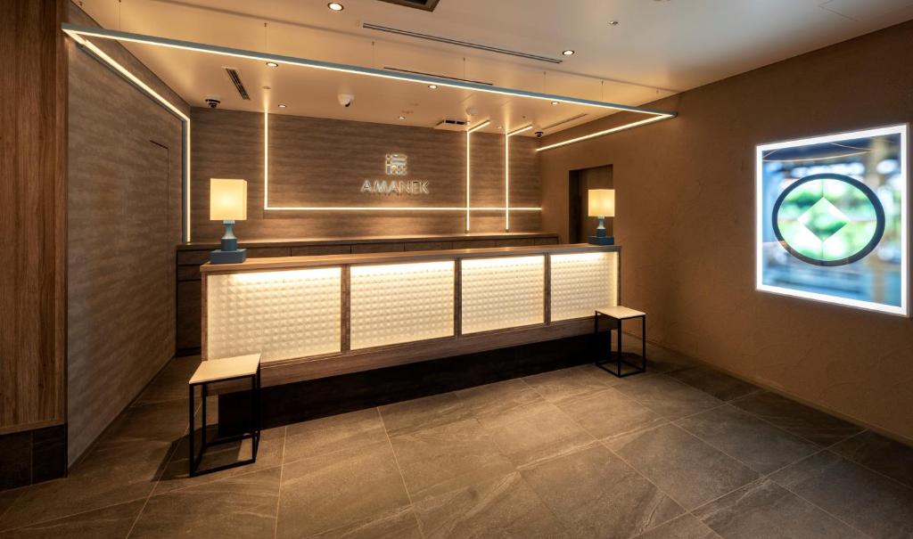 Kuchyň nebo kuchyňský kout v ubytování HOTEL AMANEK Shinjuku Kabukicho