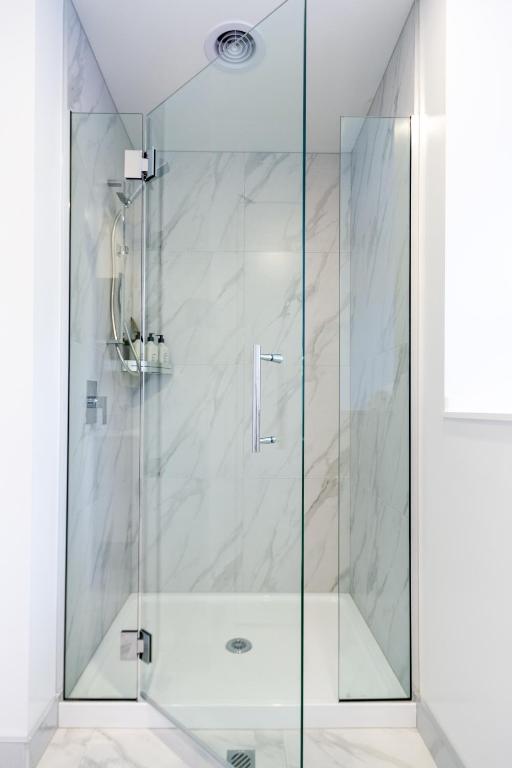 The Majestic retreat 2 bed 2 bath CBD - Resim 8