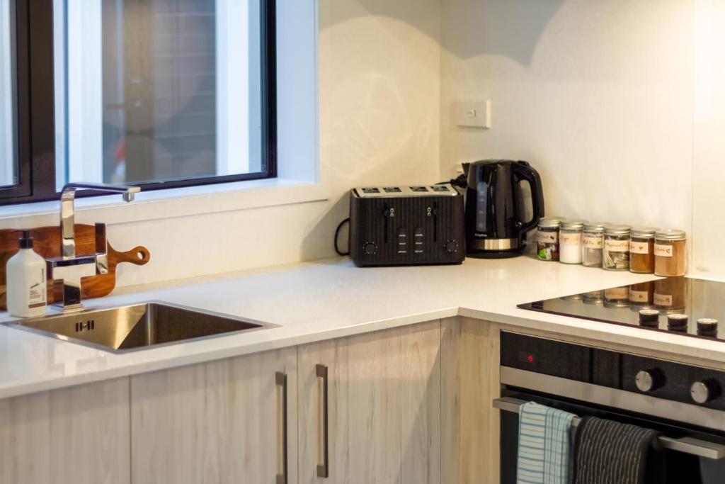 The Majestic retreat 2 bed 2 bath CBD - Resim 17