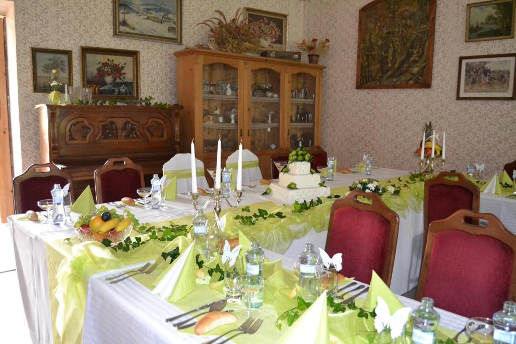 Fotografie z fotogalerie ubytování Penzion U Jindry v destinaci Železnice