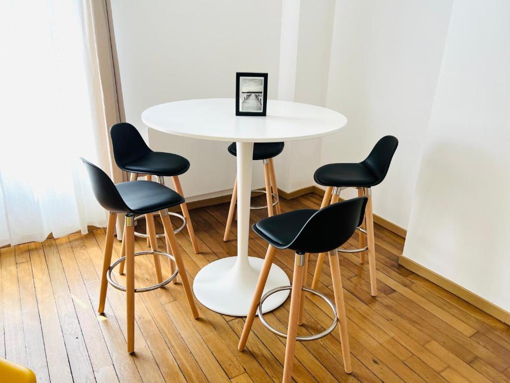 CHIC Appartement Type 4 / Parking Privé - 2