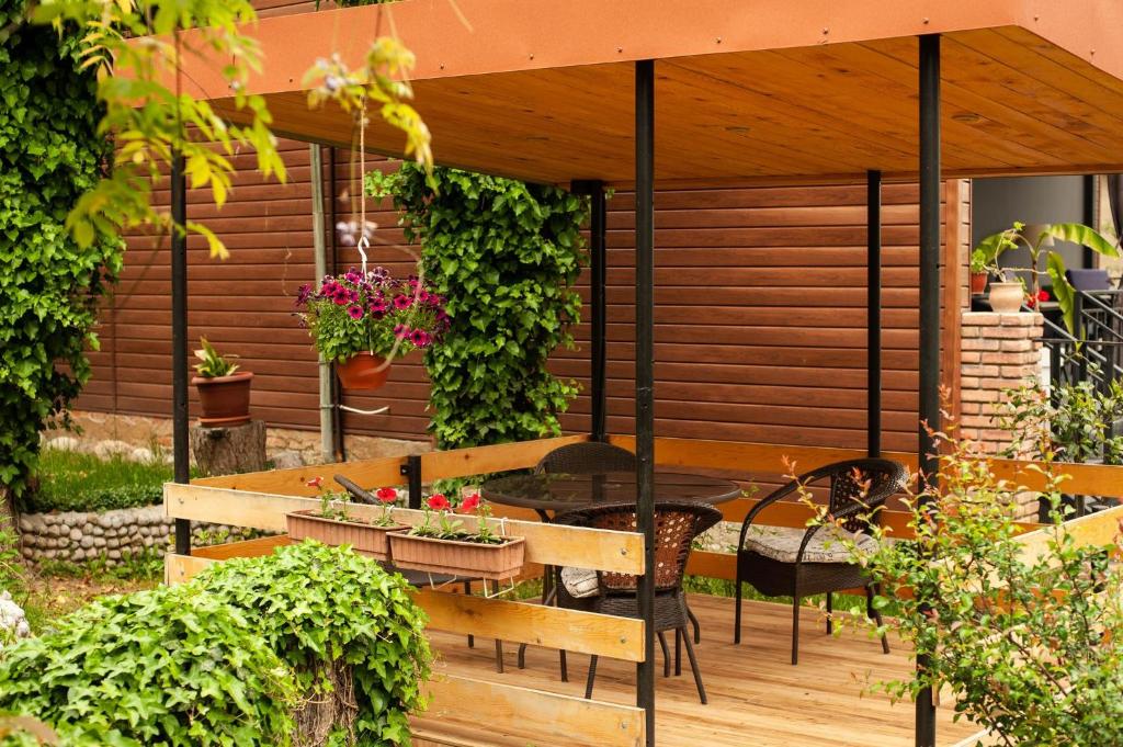 Zahrada ubytování Neli & Zaal Guest House