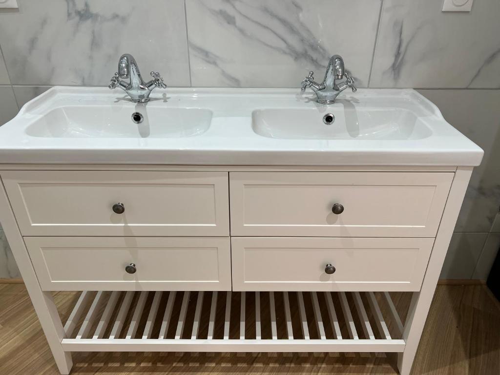 CHIC Appartement Type 4 / Parking Privé - 12