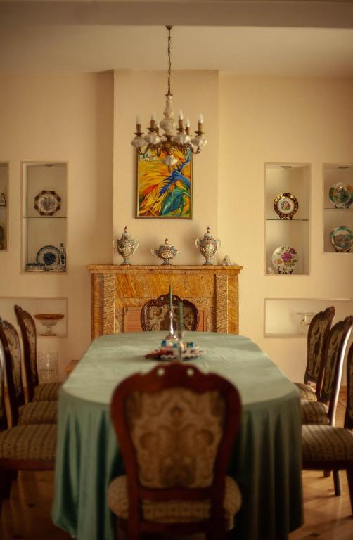 Posezení v ubytování Neli & Zaal Guest House