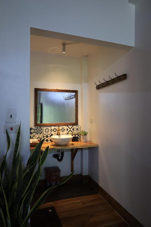 Tam Coc Thoms House - 16