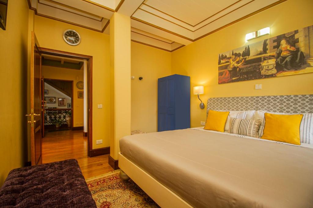 Postel nebo postele na pokoji v ubytování Amritara Luxury Villa Tosca, Gangtok