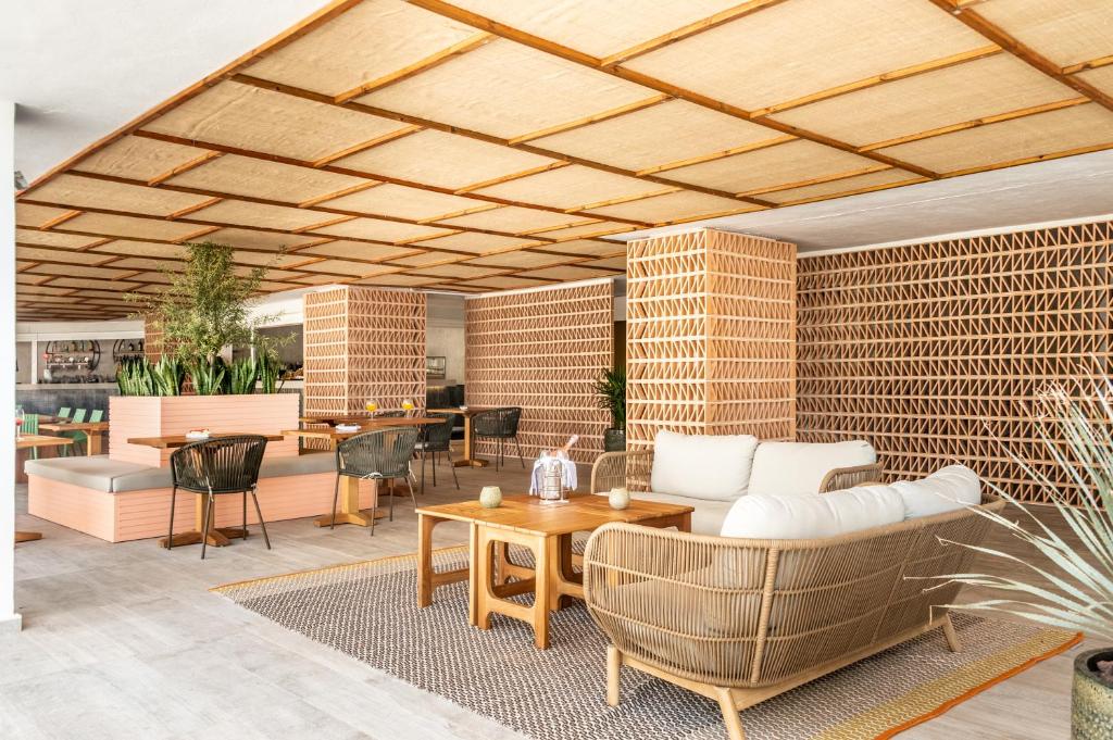Hotel Vibra Algarb, Playa den Bossa – Prețuri actualizate 2023