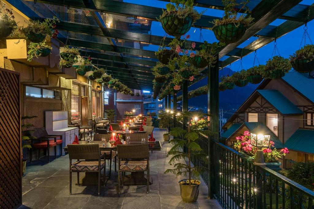 Restoran või mõni muu söögikoht majutusasutuses The Anantmaya Resort
