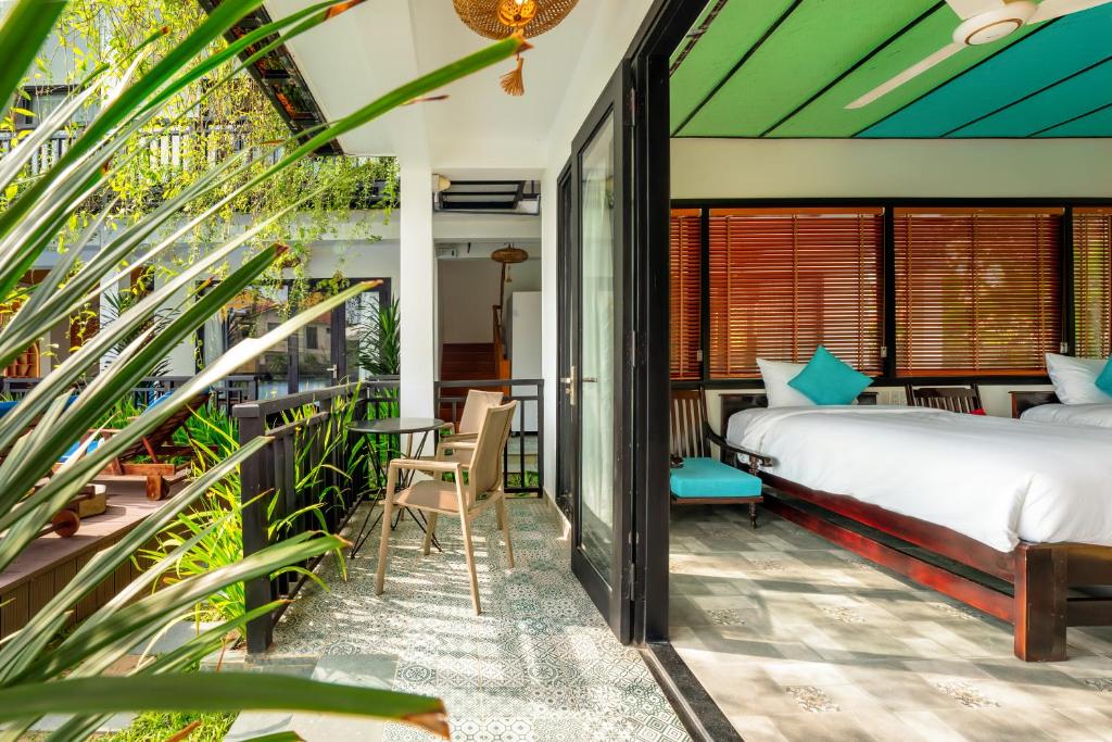 Balkón nebo terasa v ubytování Sunkised Paddy Hoi An Villa