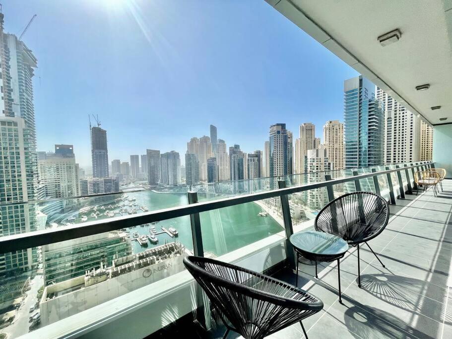 Balkón nebo terasa v ubytování Stunning Apartment with balcony Marina View