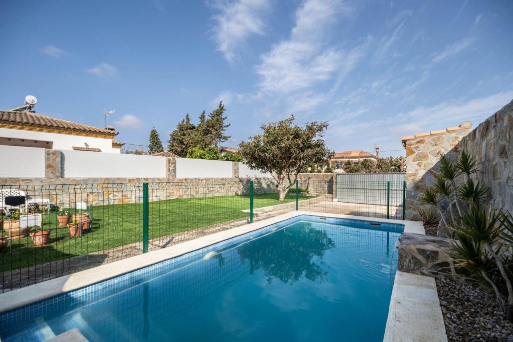 Bazén v ubytování La Casita Azul - Mayores de 25 nebo v jeho okolí