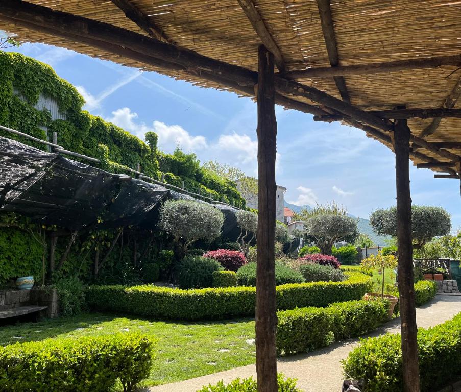 Nespecifikovaný výhled na hory nebo výhled na hory při pohledu z bed and breakfast