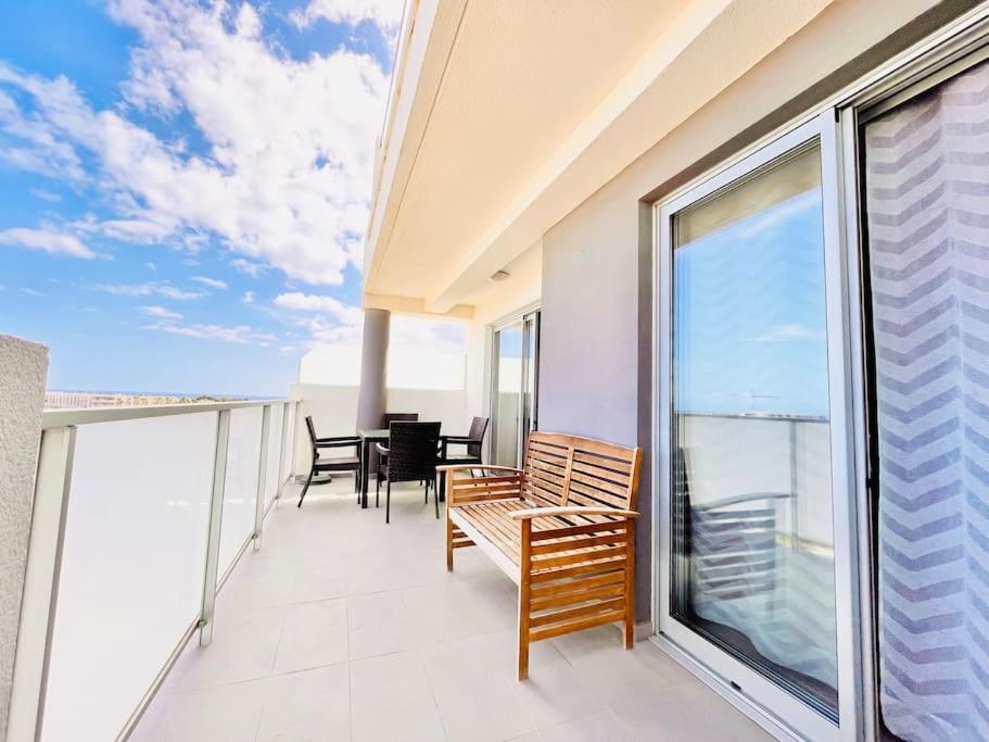 Balkón alebo terasa v ubytovaní Sea View 2-bedrooms Apartment