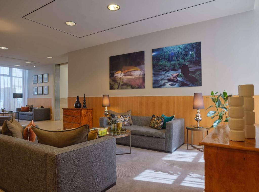 Adina Apartment Hotel Berlin Checkpoint Charlie - Resim 9