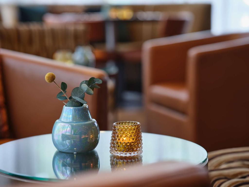 Adina Apartment Hotel Berlin Checkpoint Charlie - Resim 13