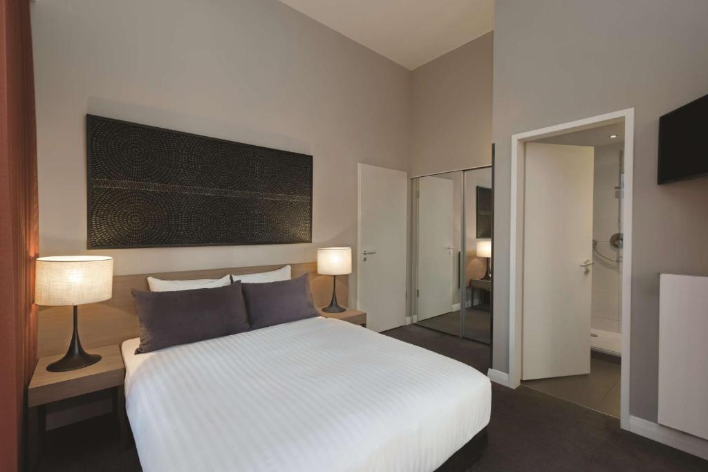 Adina Apartment Hotel Berlin Checkpoint Charlie - Resim 19