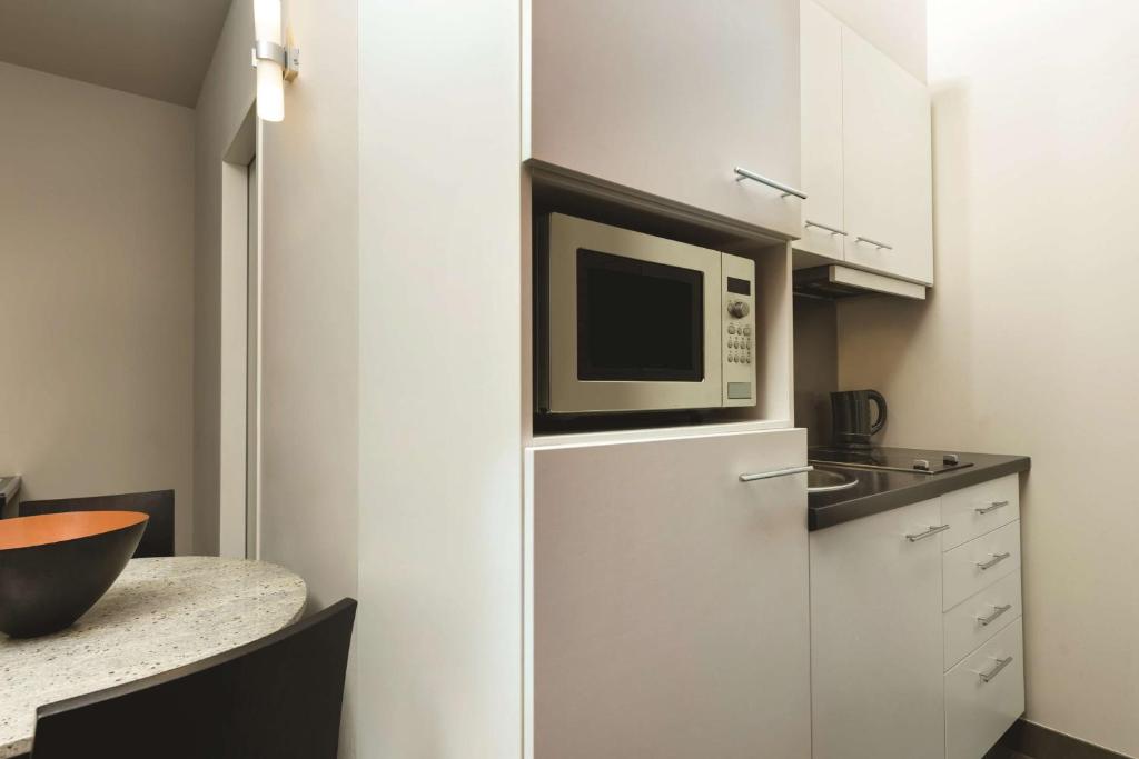 Adina Apartment Hotel Berlin Checkpoint Charlie - 4