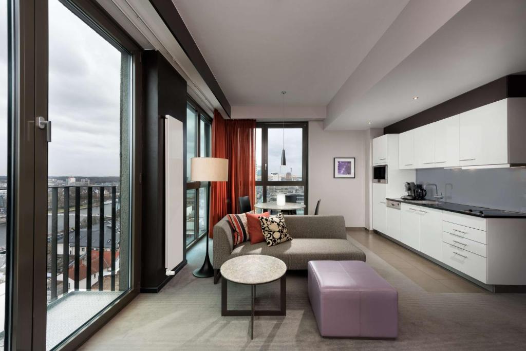 Adina Apartment Hotel Frankfurt Neue Oper - Resim 22