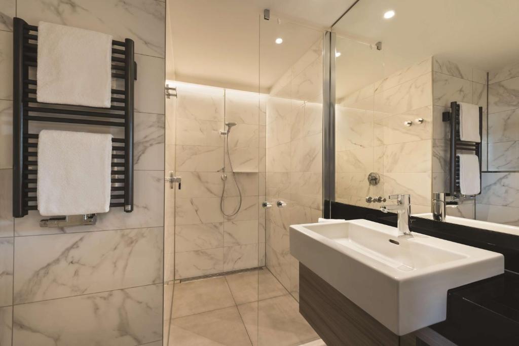 Adina Apartment Hotel Hamburg Speicherstadt - Resim 27