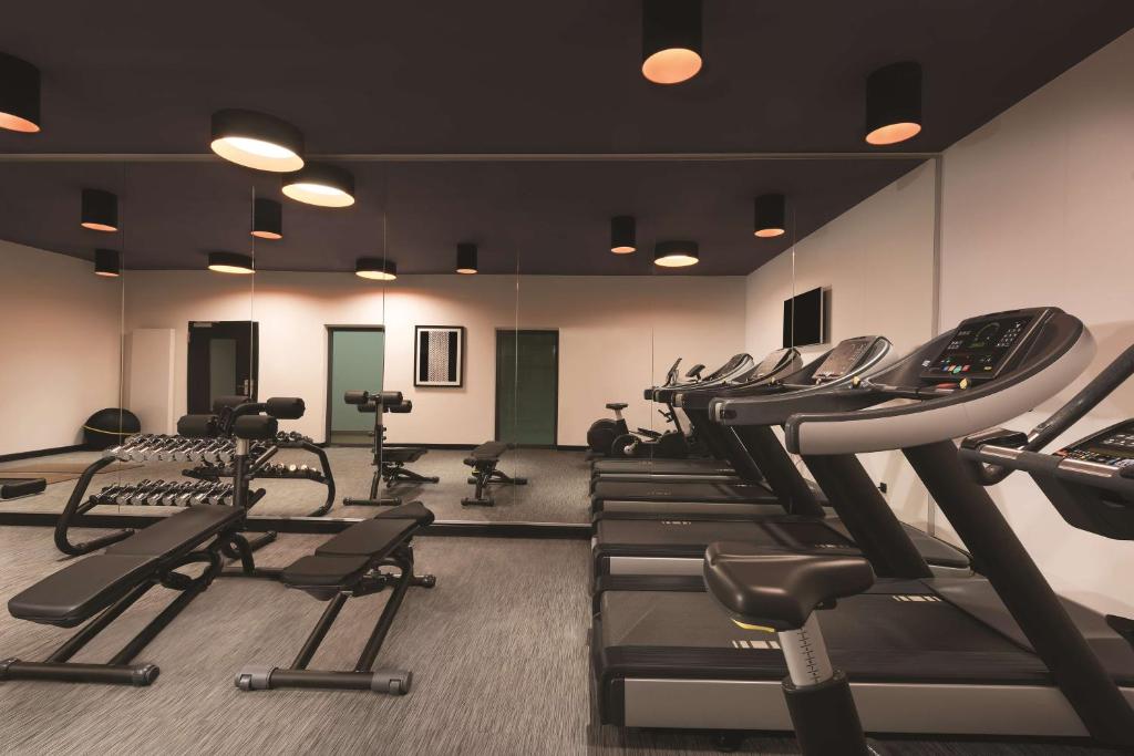 Fitness centrum a/nebo fitness zařízení v ubytování Adina Apartment Hotel Nuremberg