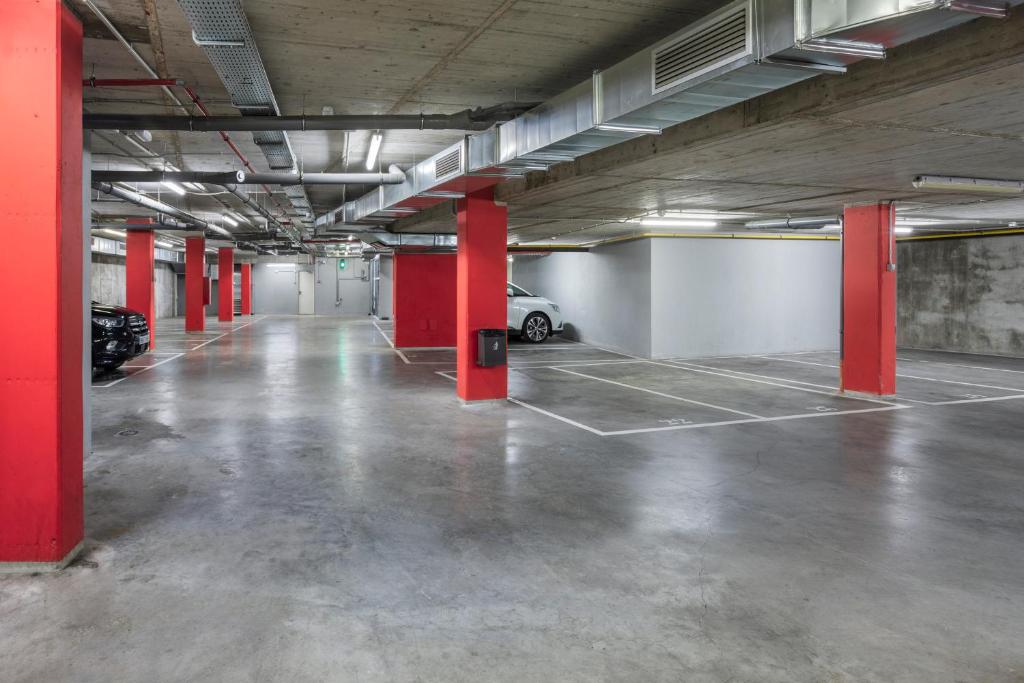 B&B HOTEL Zaragoza Plaza Mozart - Resim 16