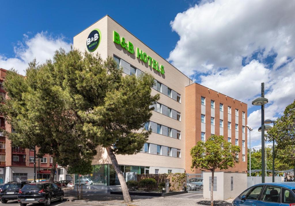 B&B HOTEL Zaragoza Plaza Mozart - Resim 20