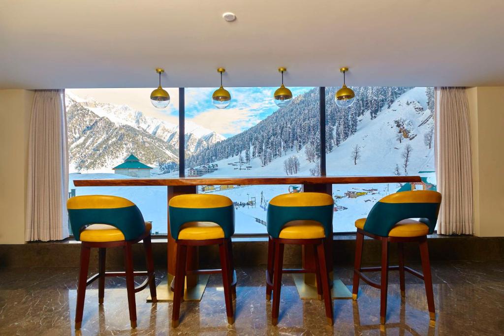 Nespecifikovaný výhled na hory nebo výhled na hory při pohledu z hotelu