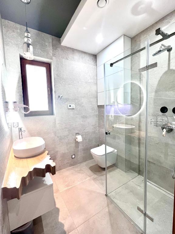 A bathroom at ELFF -Apartamenty i pokoje gościnne