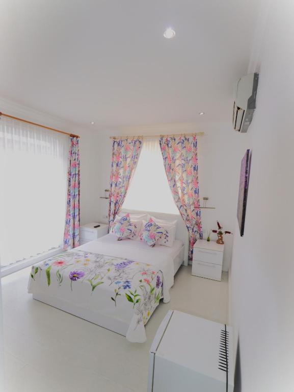 Denizkizi butik otel - Chambre Double Avec Balcon (2 Adultes + 1 Enfant)
