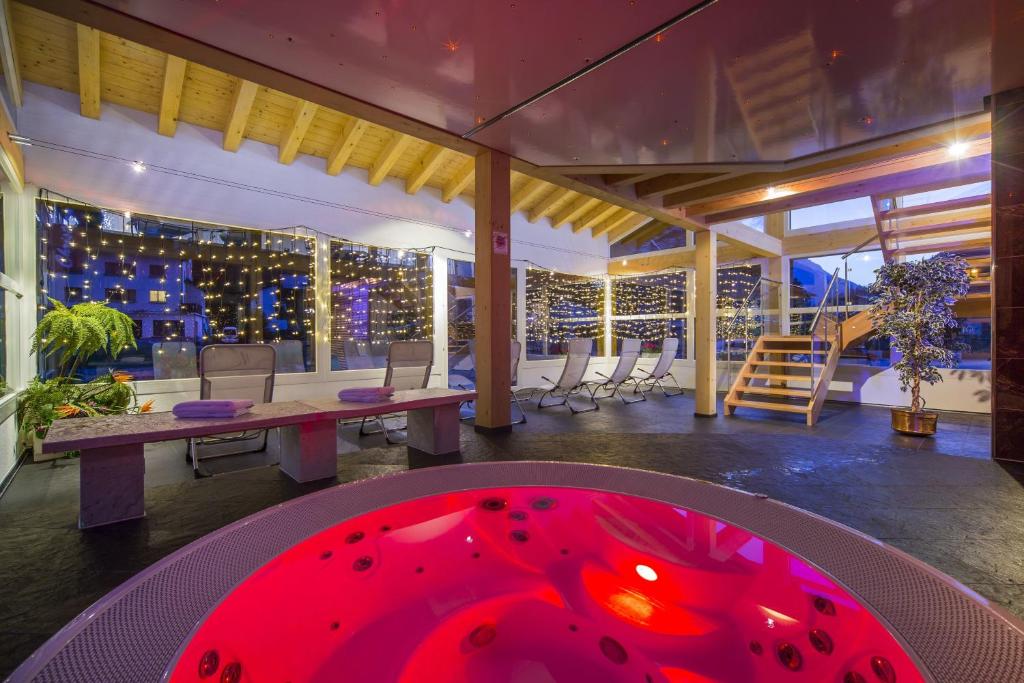 Fotografie z fotogalerie ubytování Wellness- und Schneesporthotel Christiania v destinaci Saas-Almagell